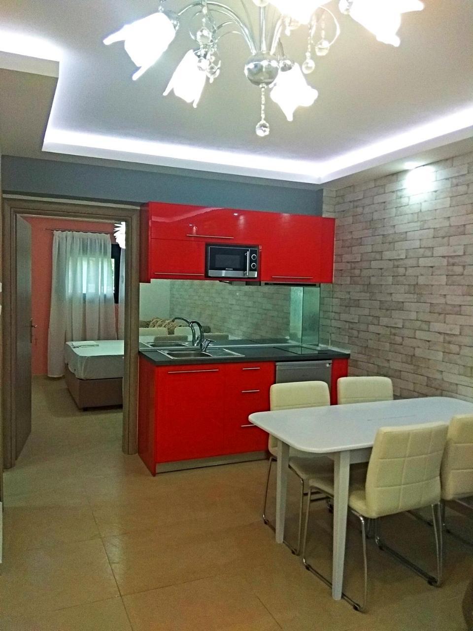 Iros Apartment Néa Péramos Exteriör bild